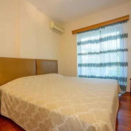 Moireas Apartment *