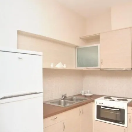 Apartment Moireas *